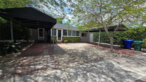 2000 SW 25th St Miami, FL 33133