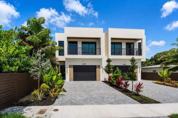 1319 NE 13th Ave Fort Lauderdale, FL 33304