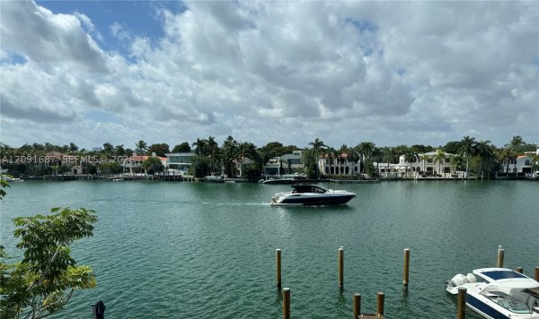 Undisclosed Address Miami Beach, FL 33140