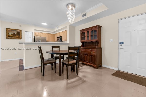 6841 SW 44th St #111 Miami, FL 33155