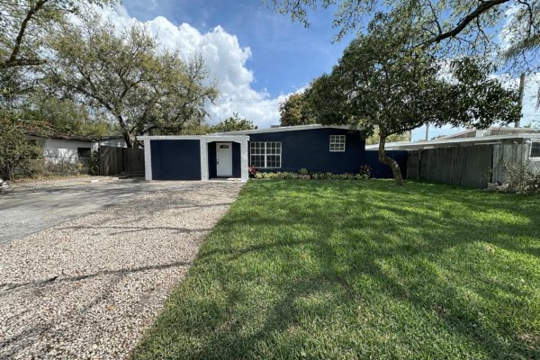 2507 N 66th Hollywood, FL 33024