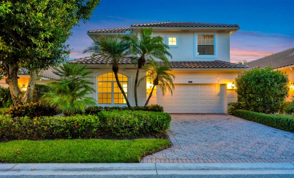 1012 Diamond Head Palm Beach Gardens, FL 33418