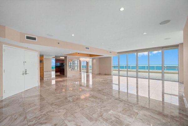 101 S Fort Lauderdale Bch Blvd #2601 Fort Lauderdale, FL 33316