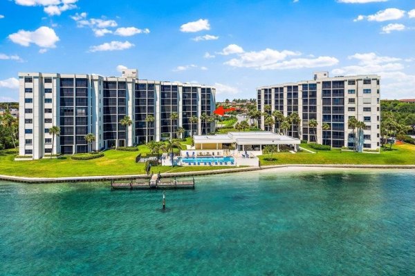 19800 Sandpointe Bay Dr #407 Tequesta, FL 33469