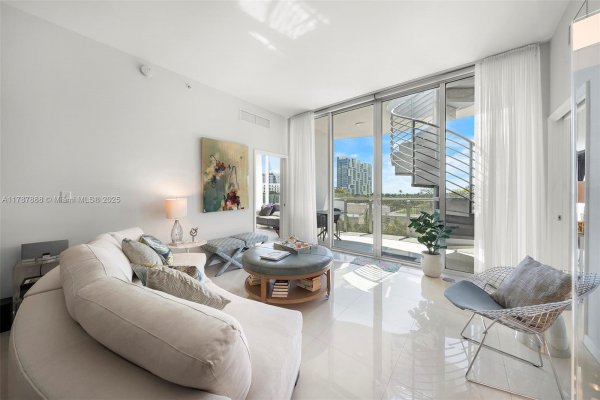 2100 Park Ave #505 Miami Beach, FL 33139