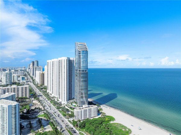 15701 Collins Ave #3605 Sunny Isles Beach, FL 33160