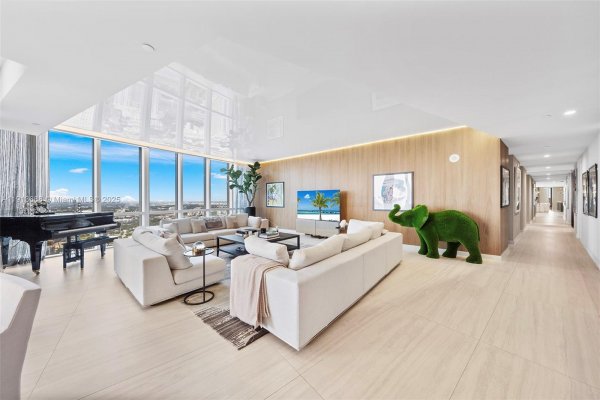 851 NE 1st Ave #5312 Miami, FL 33132