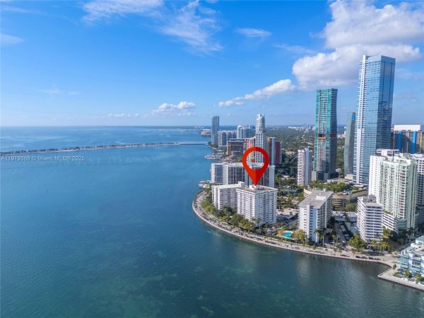 1420 Brickell Bay Dr #608B Miami, FL 33131