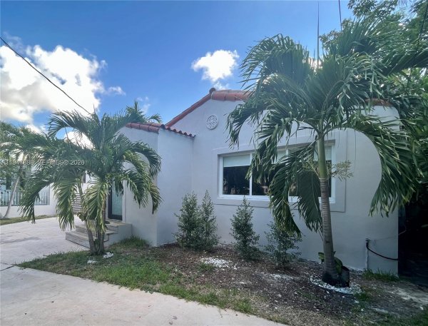 337 SW 23rd Rd Miami, FL 33129