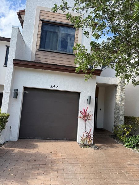 21436 NE 2nd Ct Miami, FL 33179