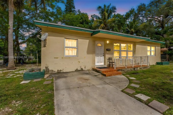 101 NE 63rd St Miami, FL 33138