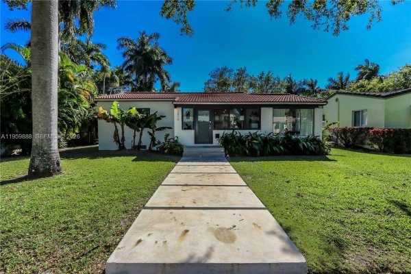 1516 Mayo St Hollywood, FL 33020