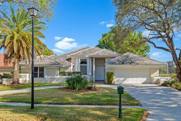 10784 Avenida Santa Ana Boca Raton, FL 33498