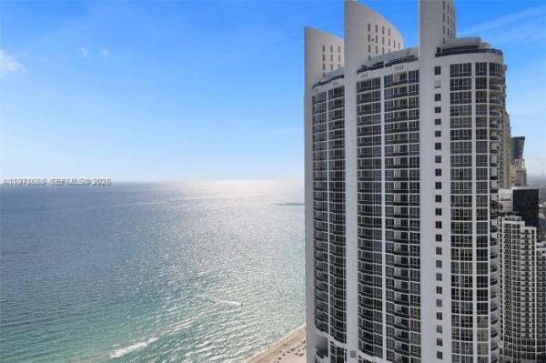 18201 Collins Ave #1202 Sunny Isles Beach, FL 33160