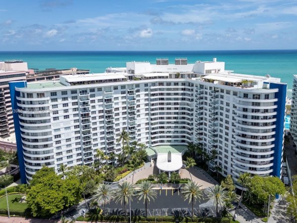 5161 Collins Ave #701 Miami Beach, FL 33140