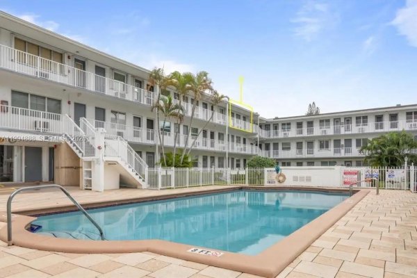 15600 NE 6th Ave #26B Miami, FL 33162