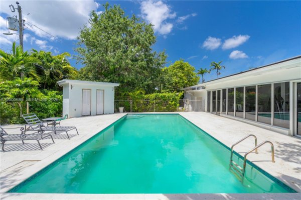 170 NW 105th St Miami Shores, FL 33150