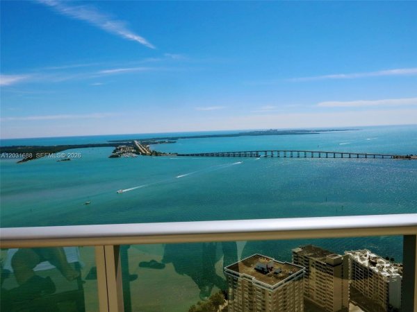 1300 Brickell Bay Dr #3506 Miami, FL 33131