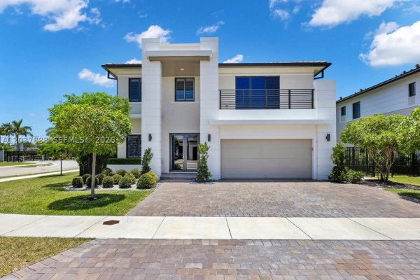 12021 SW 82nd Pl Miami, FL 33156