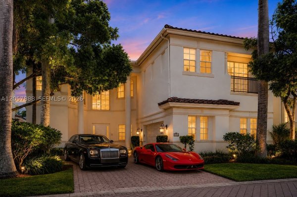 996 Sanibel Dr Hollywood, FL 33019