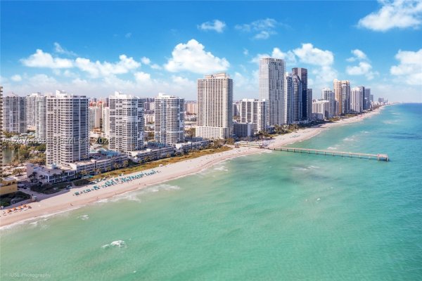 16425 Collins Ave #2016 Sunny Isles Beach, FL 33160