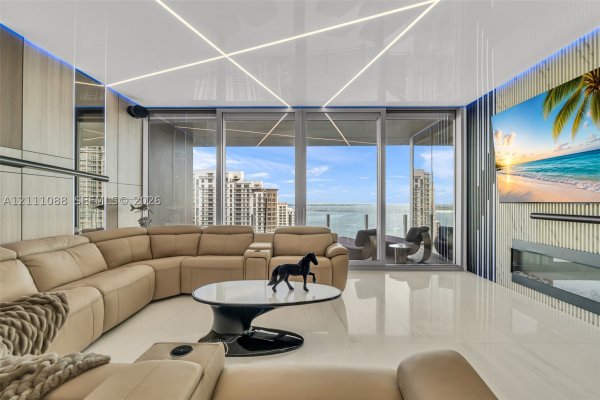 300 Biscayne Blvd Way #3103C Miami, FL 33131