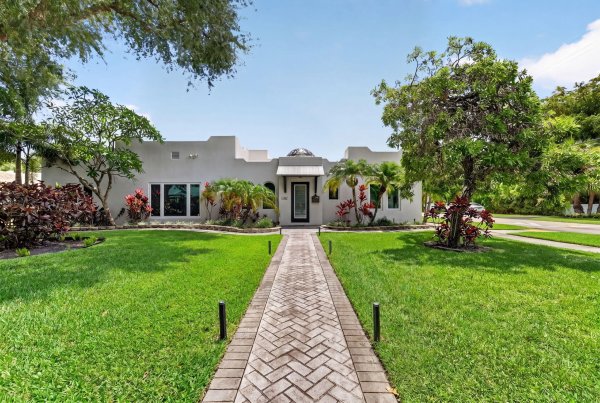400 NE 5th Pompano Beach, FL 33060