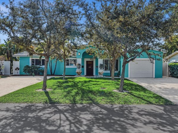 2650 NE 20th Pompano Beach, FL 33062