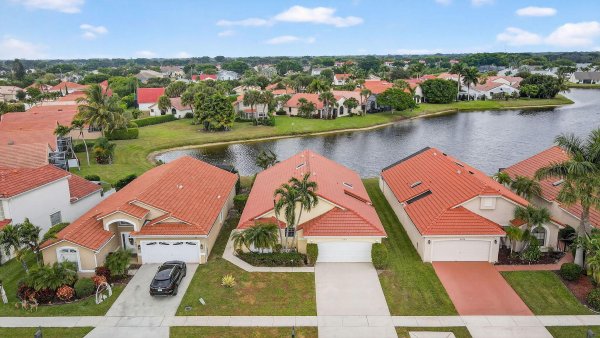 12374 Pleasant Grn Way Boynton Beach, FL 33437