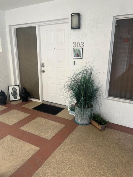 7370 Orangewood Ln #303 Boca Raton, FL 33433