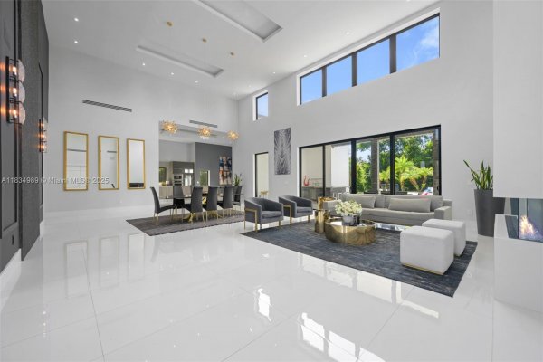 11350 NW 8th St Plantation, FL 33325