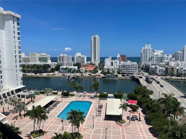 4101 Pine Tree Dr #926,925 Miami Beach, FL 33140