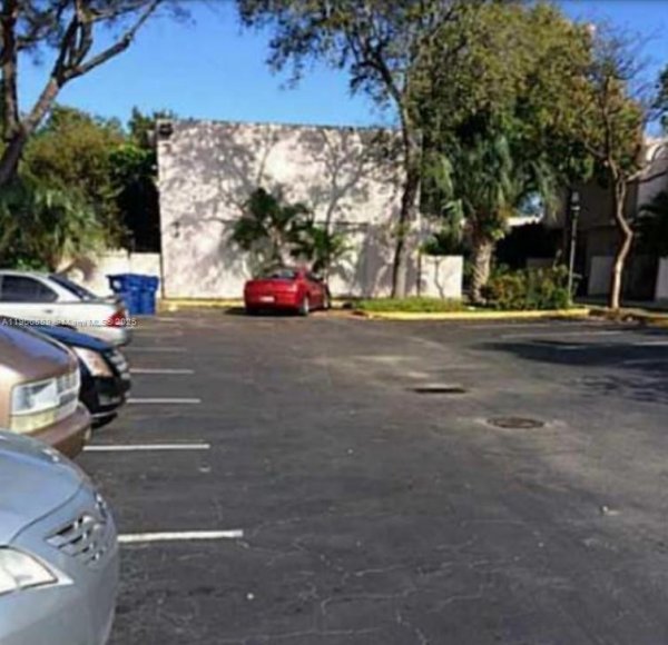 6020 SW 68th St #60 South Miami, FL 33143