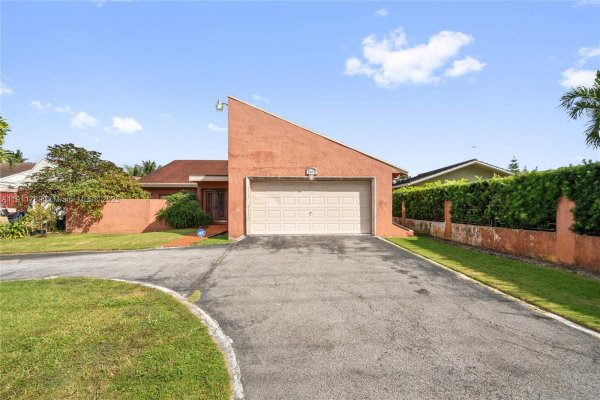 2851 SW 117th Ave Miami, FL 33175