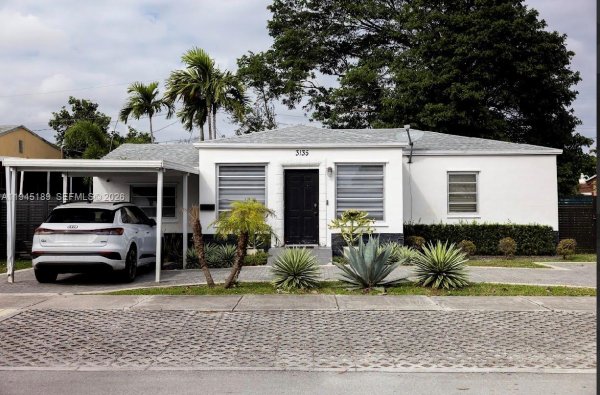 Undisclosed Address Miami, FL 33125