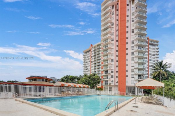 1301 NE Miami Gdns Dr #501W Miami, FL 33179
