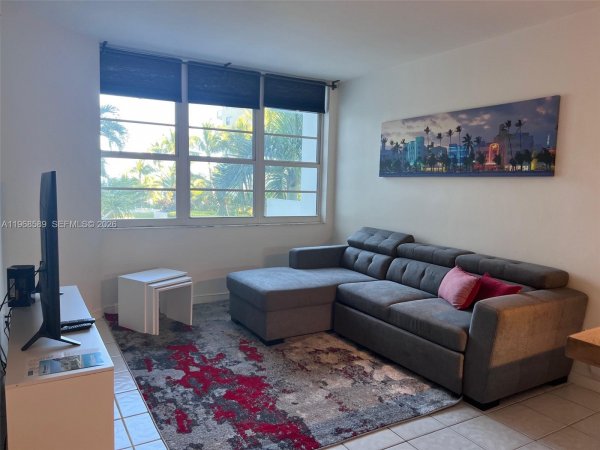 100 Lincoln Rd #415 Miami Beach, FL 33139