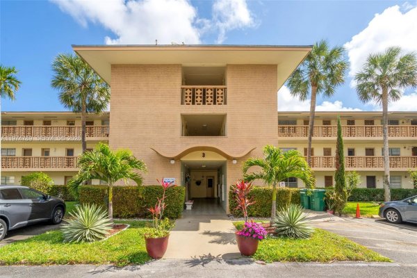 17050 NE 14th Ave #106 Miami, FL 33162