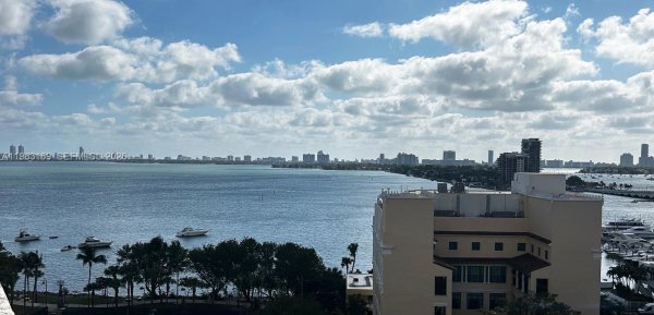 1750 N Bayshore Dr #1104 Miami, FL 33132