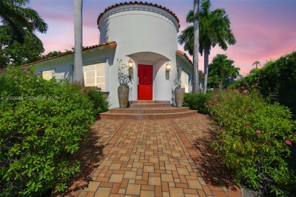 2300 S Miami Ave Miami, FL 33129