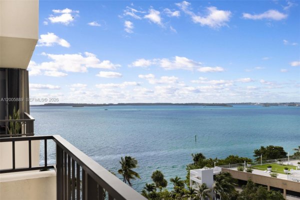 520 Brickell Key Dr #A1001 Miami, FL 33131