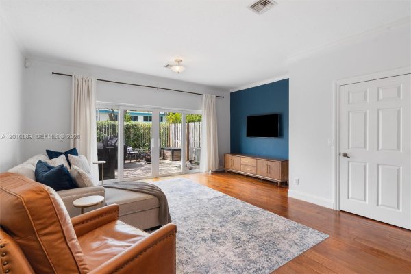 835 NE 19th Ave #2 Fort Lauderdale, FL 33304
