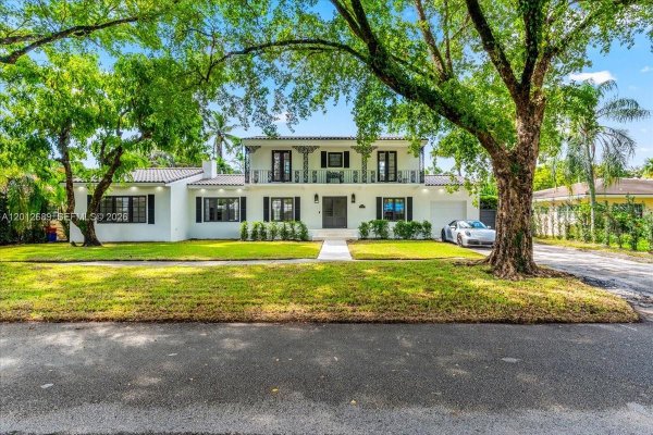 1426 Robbia Ave Coral Gables, FL 33146