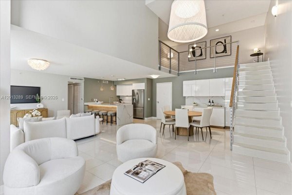 1111 SW 1st Ave #721-N Miami, FL 33130