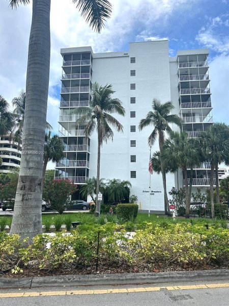 150 Ocean Ln Dr #2A Key Biscayne, FL 33149