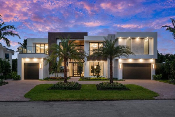 2391 Areca Palm Boca Raton, FL 33432