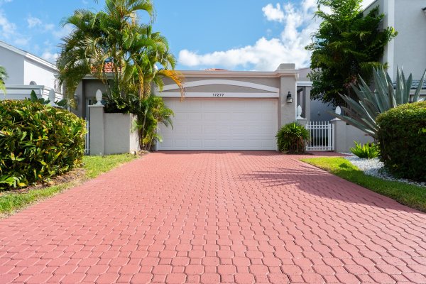 17277 Hampton Boca Raton, FL 33496