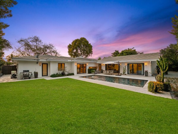 1610 Middle Riv Fort Lauderdale, FL 33305