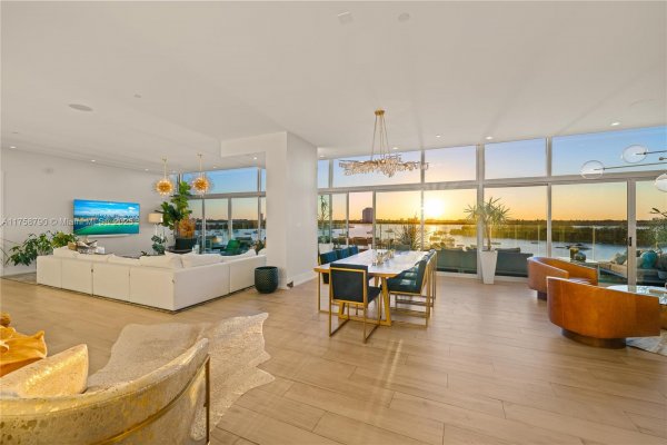 7934 West Dr #501 North Bay Village, FL 33141