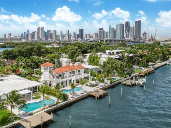 1001 N Venetian Dr Miami, FL 33139 1001 N Venetian Dr Miami, FL 33139
